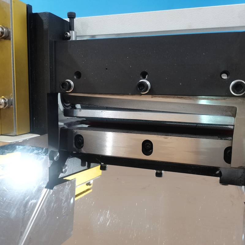 Small Size Cutting Paper Machine with Laminating Function 