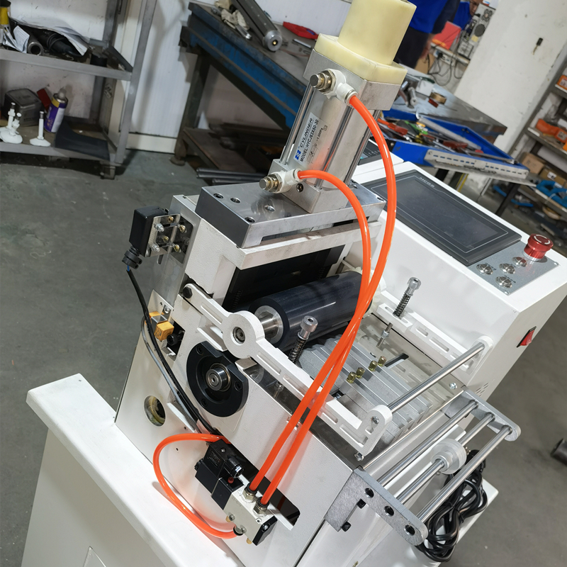 Factory Custom PLC Control Pneumatic Flexible Flat Cable Cutting Machine