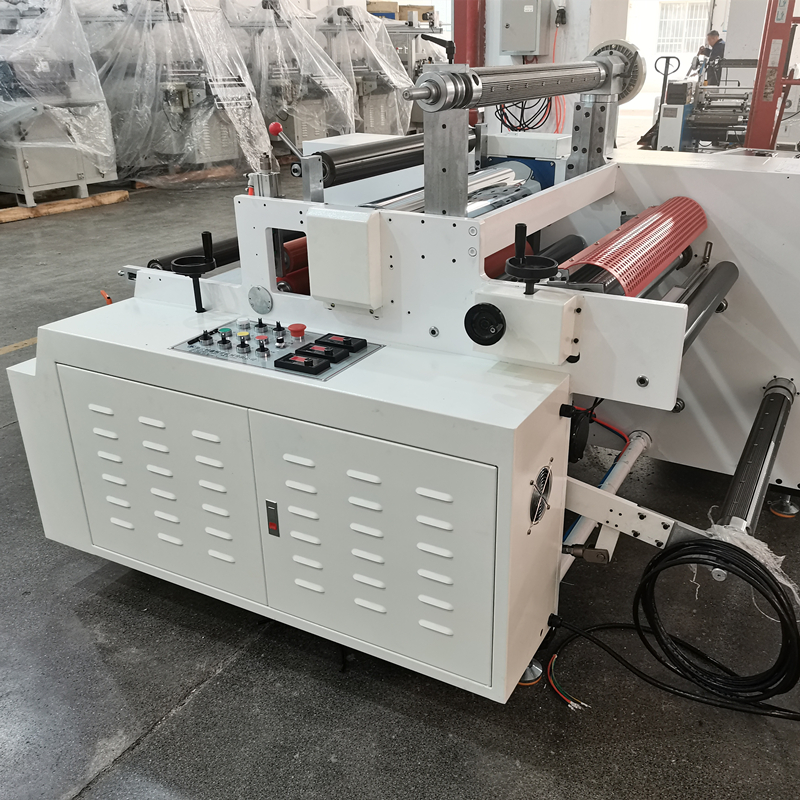 Factory Custom 650mm Oil Heating Slitting Laminating Machine